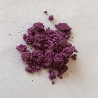 Verniciatura ceramica con macchia di colore viola con numero CAS 68187-12-2 e numero EINECS 269-073-6