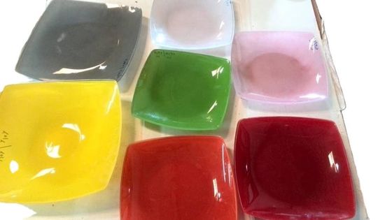 Pigmento inorganico per il colore del vetro brillante nelle applicazioni domestiche e architettoniche